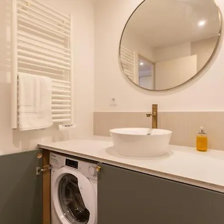 La Belle Place شقة